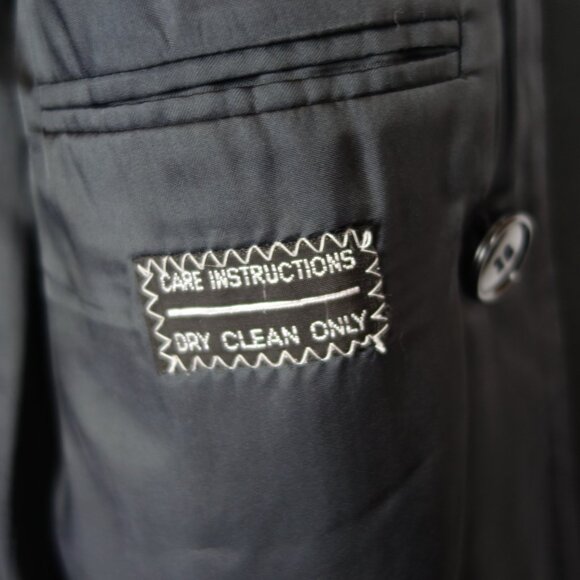 Vintage Mani by Giorgio Armani Double-Breasted Virgin Wool Blazer, Size 40 - Picture 12 of 12